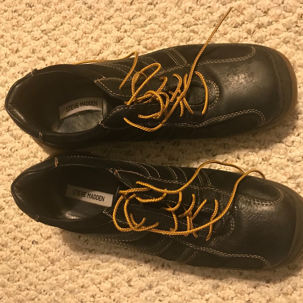 STEVE MADDEN LEATHER SHOE